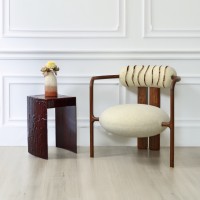 <a href="https://www.galeriegosserez.com/artistes/middernacht--alexander.html"> Middernacht & Alexander</a> - How I Got Over - Carmine Soprano Tabouret
